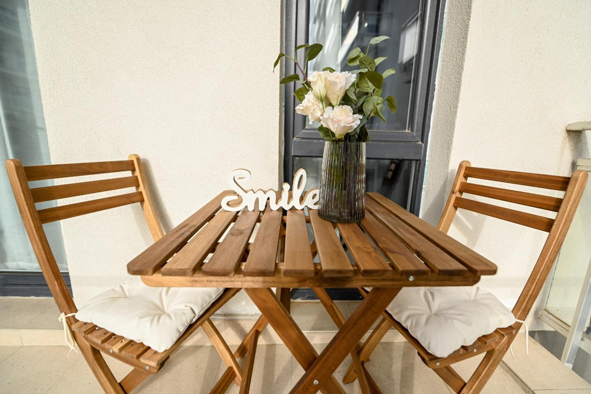 Perfect Stay: Urban Heaven In Aviatiei Business Area Bucarest Habitación foto