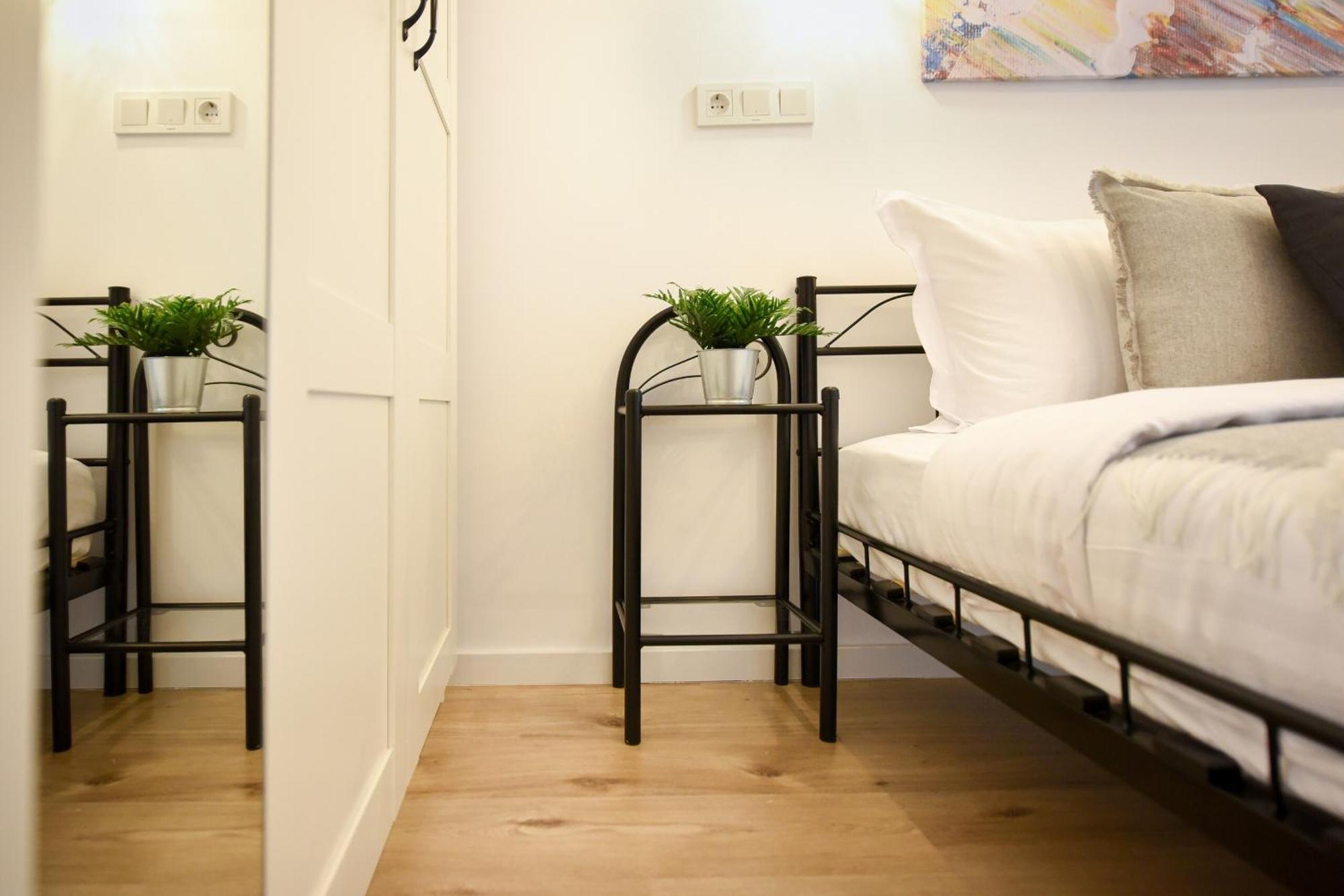Perfect Stay: Urban Heaven In Aviatiei Business Area Bucarest Habitación foto