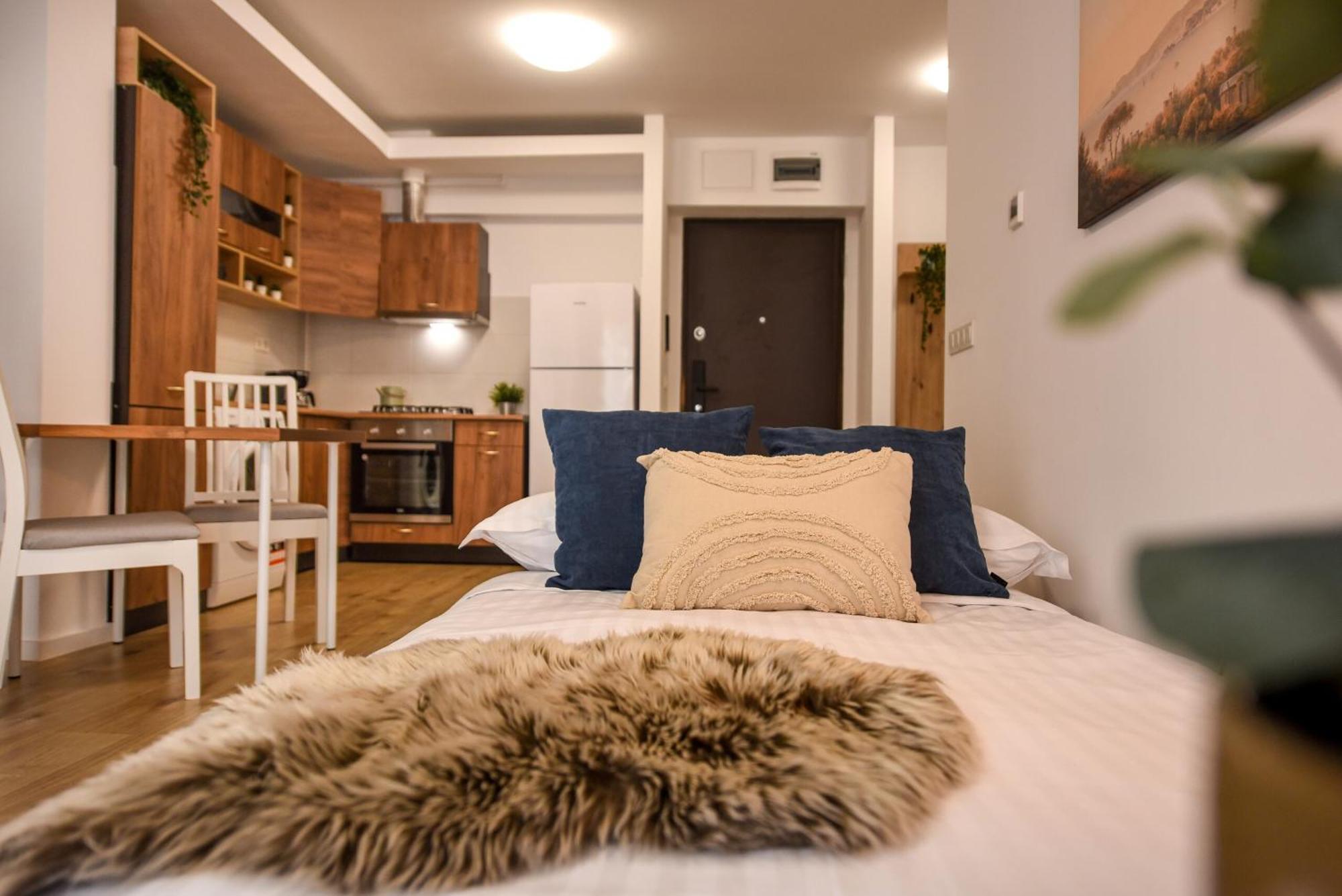 Perfect Stay: Urban Heaven In Aviatiei Business Area Bucarest Habitación foto