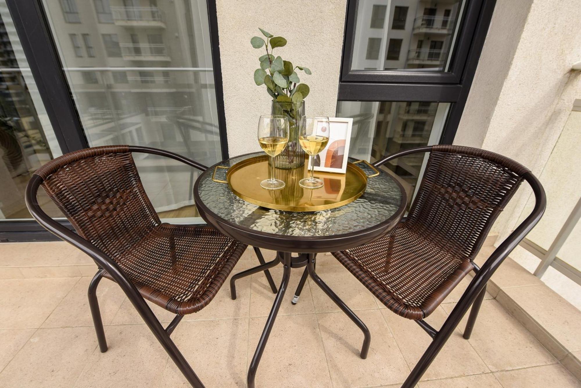 Perfect Stay: Urban Heaven In Aviatiei Business Area Bucarest Habitación foto